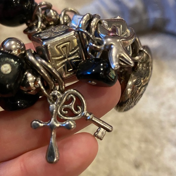 Charm Bracelet 🖤 - Picture 9 of 12